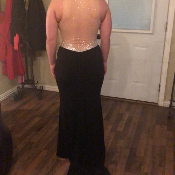 Dress - Picture 2 of 2